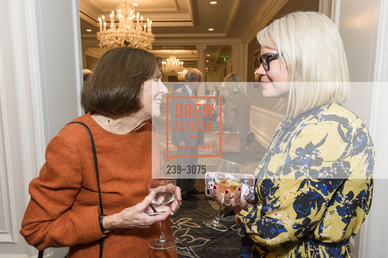 Barbara Glynn, Kimberly Moore, ARCS Scholar Awards Celebration, The Ritz-Carlton. 600 Stockton Street, November 8th, 2017, Photo #239-3075 Barbara Glynn, Kimberly Moore, Photo #239-3075