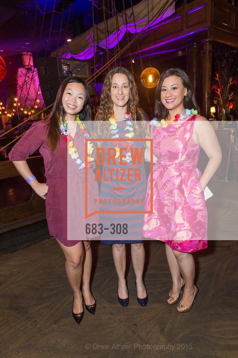 Tiffany Mah, Brie Drever, Sheila Farrar, Gucci & Vogue Dinner, Fairmont. Fairmont, September 23rd, 2015, Photo #683-308 Tiffany Mah, Brie Drever, Sheila Farrar, Photo #683-308