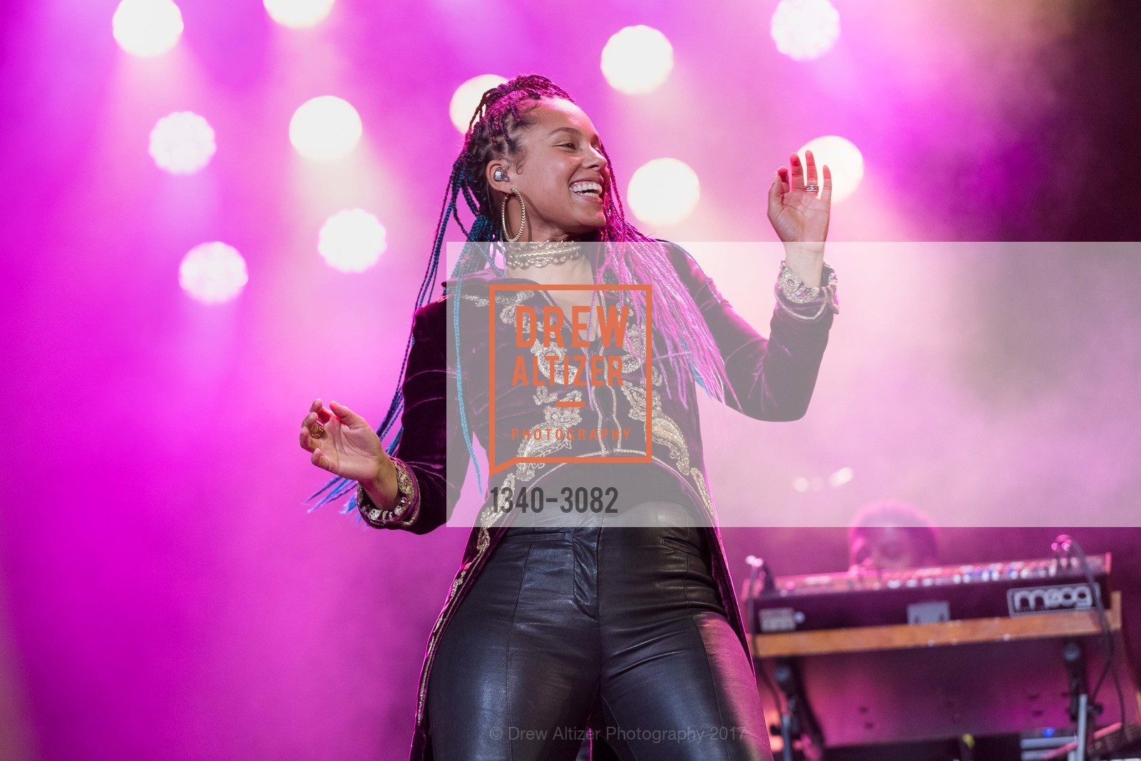 Alicia Keys, Dreamforce 2017 Concert for UCSF Benioff Children's Hospital, AT&T Park and Pier 48, November 8th, 2017, Photo #1340-3082 Alicia Keys, Photo #1340-3082
