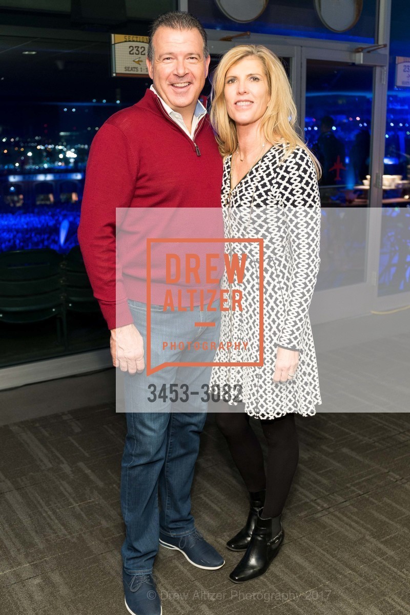 Todd Nielsen, Allison Nielsen, Dreamforce 2017 Concert for UCSF Benioff Children's Hospital, AT&T Park and Pier 48, November 8th, 2017, Photo #3453-3082 Todd Nielsen, Allison Nielsen, Photo #3453-3082