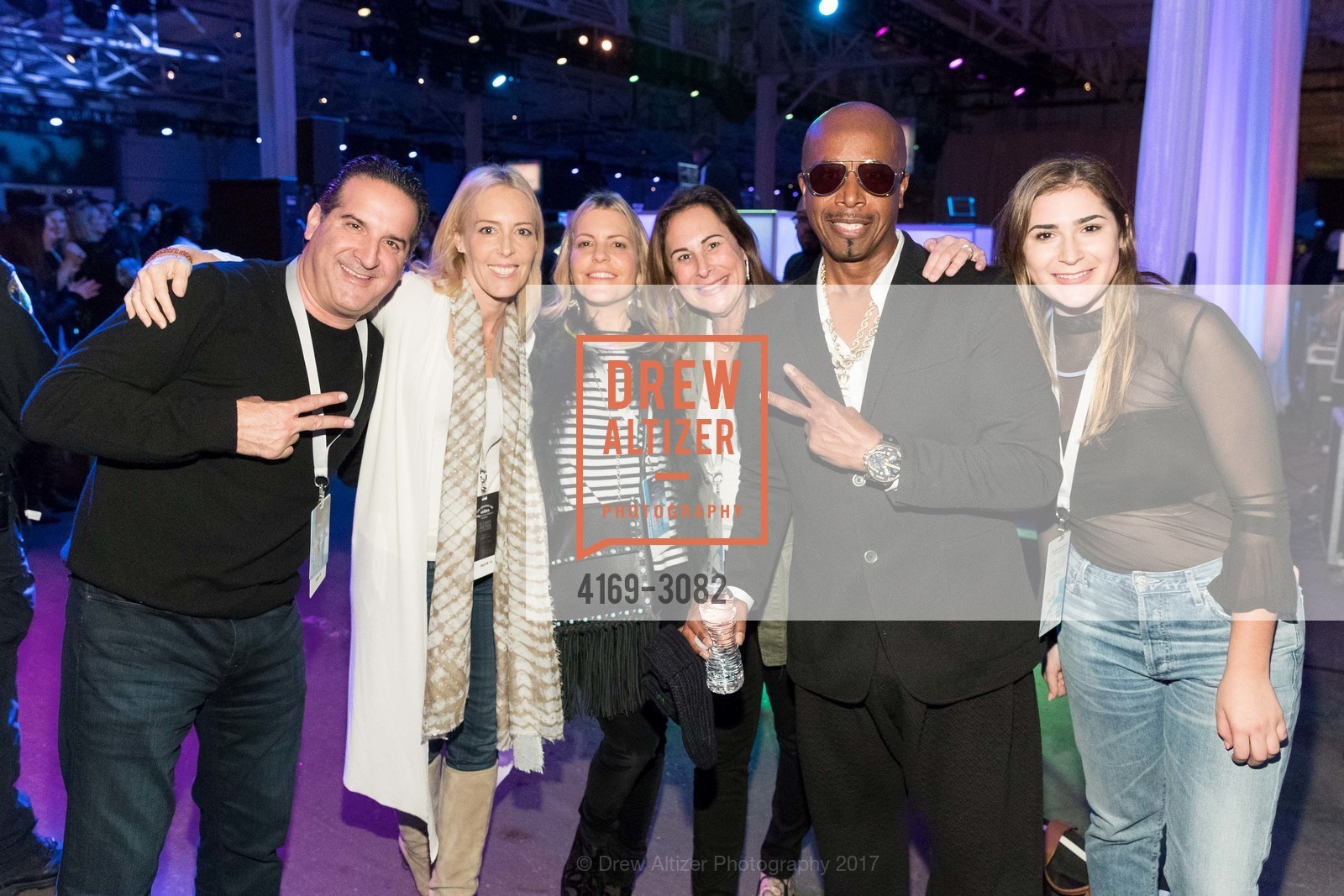Adam Young, Suzanne Felson, Julie Young, MC Hammer, Zoey Abigail Young, Dreamforce 2017 Concert for UCSF Benioff Children's Hospital, AT&T Park and Pier 48, November 8th, 2017, Photo #4169-3082 Adam Young, Suzanne Felson, Julie Young, MC Hammer, Zoey Abigail Young, Photo #4169-3082