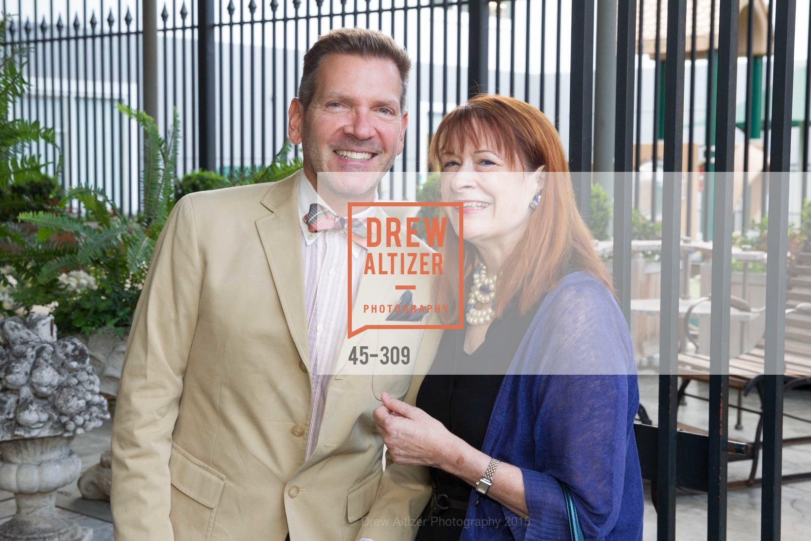 Eric Petsinger, Kendra Boutell, The San Francisco Fall Antiques Show Designer's Circle cocktail party hosted by epoca, Epoca, September 23rd, 2015,Drew Altizer, Drew Altizer Photography, full-service event agency, private events, San Francisco photographer, photographer California