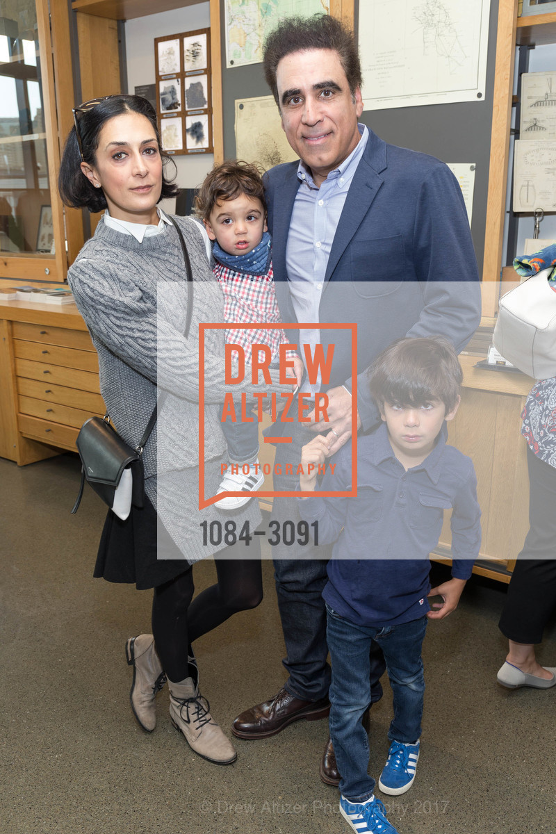 Lee Shirani, Nika Shirani, Mehran Shirani, Kian Shirani, SF Exploratorium's Wonder Funday 2017, Exploratorium, Pier 15 The Embarcadero, November 12th, 2017, Photo #1084-3091 Lee Shirani, Nika Shirani, Mehran Shirani, Kian Shirani, Photo #1084-3091