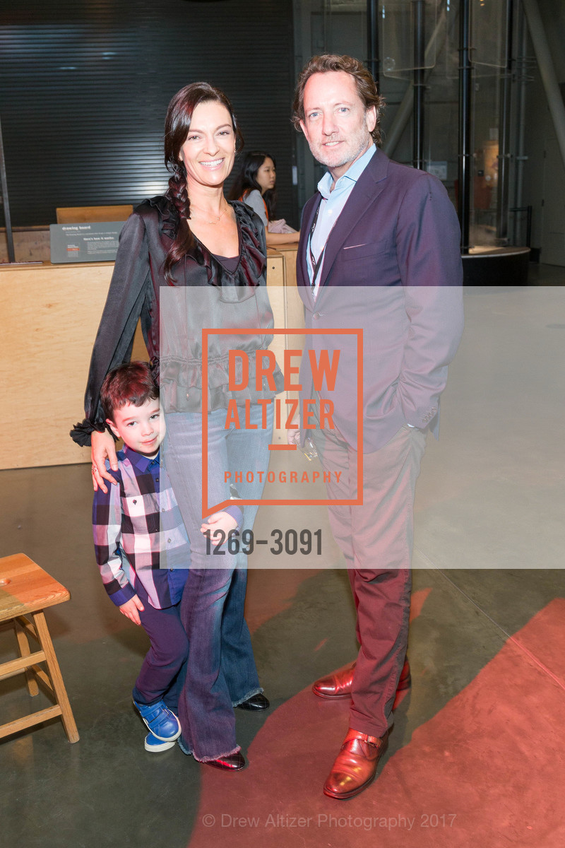 Laurie Olshansky, Blair Winn, SF Exploratorium's Wonder Funday 2017, Exploratorium, Pier 15 The Embarcadero, November 12th, 2017, Photo #1269-3091 Laurie Olshansky, Blair Winn, Photo #1269-3091