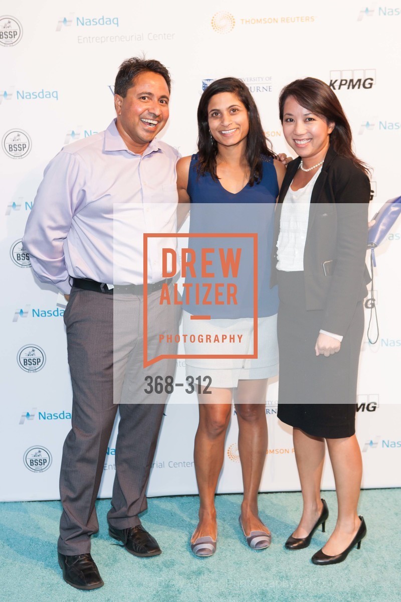 Shawn Wani, Aparna Reddy, Cindy Rodriguez, Gucci & Vogue Dinner, Foundry III. Foundry III, . 505 Howard Street, September 24th, 2015, Photo #368-312 Shawn Wani, Aparna Reddy, Cindy Rodriguez, Photo #368-312