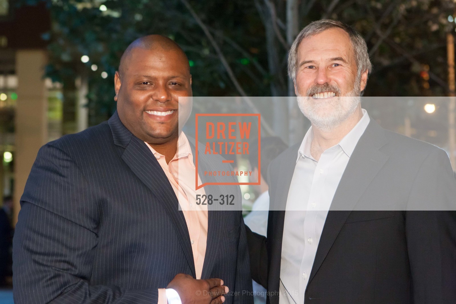 Larry Cook, Peter Larson, Gucci & Vogue Dinner, Foundry III. Foundry III, . 505 Howard Street, September 24th, 2015, Photo #528-312 Larry Cook, Peter Larson, Photo #528-312