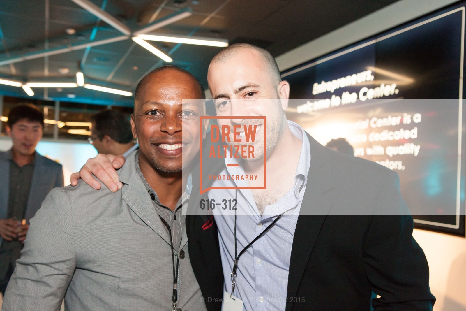 Sean Saunders, Joseph Santis, Gucci & Vogue Dinner, Foundry III. Foundry III, . 505 Howard Street, September 24th, 2015, Photo #616-312 Sean Saunders, Joseph Santis, Photo #616-312