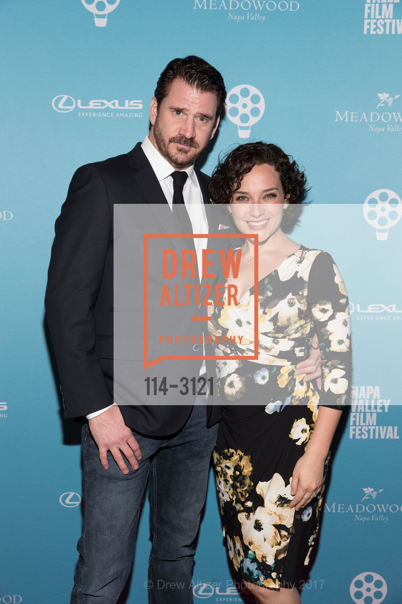 Dash Mihok, Valerie Mason, Photo #114-3121
