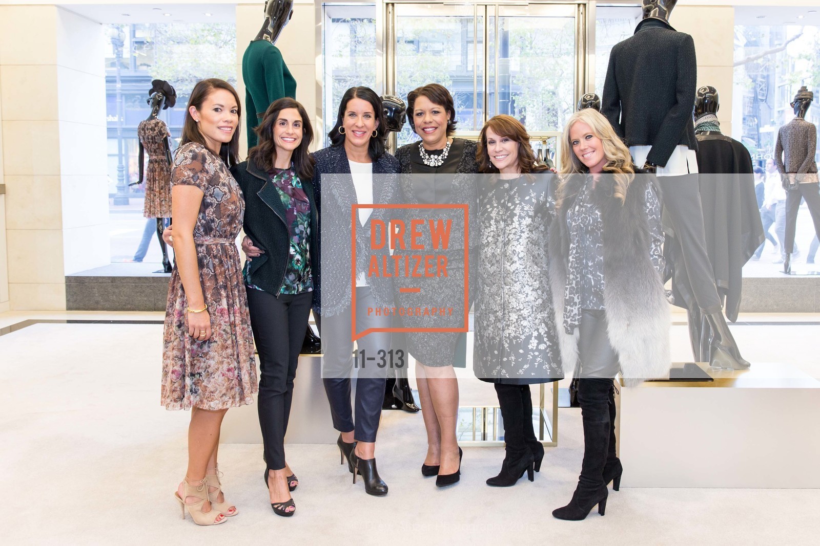 Jenelle Seltzer, Jennifer Carrillo, Lita Saveikis, Michelle Jacobsen, Kate DeBernardi, Deb Arthur, Gucci & Vogue Dinner, St John Boutique. St John Boutique, September 24th, 2015, Photo #11-313 Jenelle Seltzer, Jennifer Carrillo, Lita Saveikis, Michelle Jacobsen, Kate DeBernardi, Deb Arthur, Photo #11-313