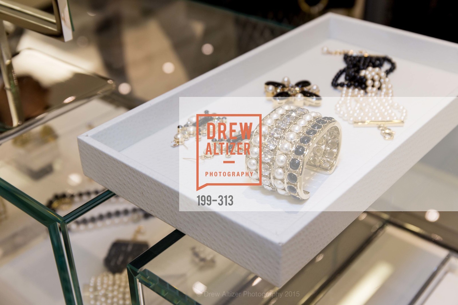 Atmosphere, St. John in Converstation, St John Boutique, September 24th, 2015,Drew Altizer, Drew Altizer Photography, full-service agency, private events, San Francisco photographer, photographer california
