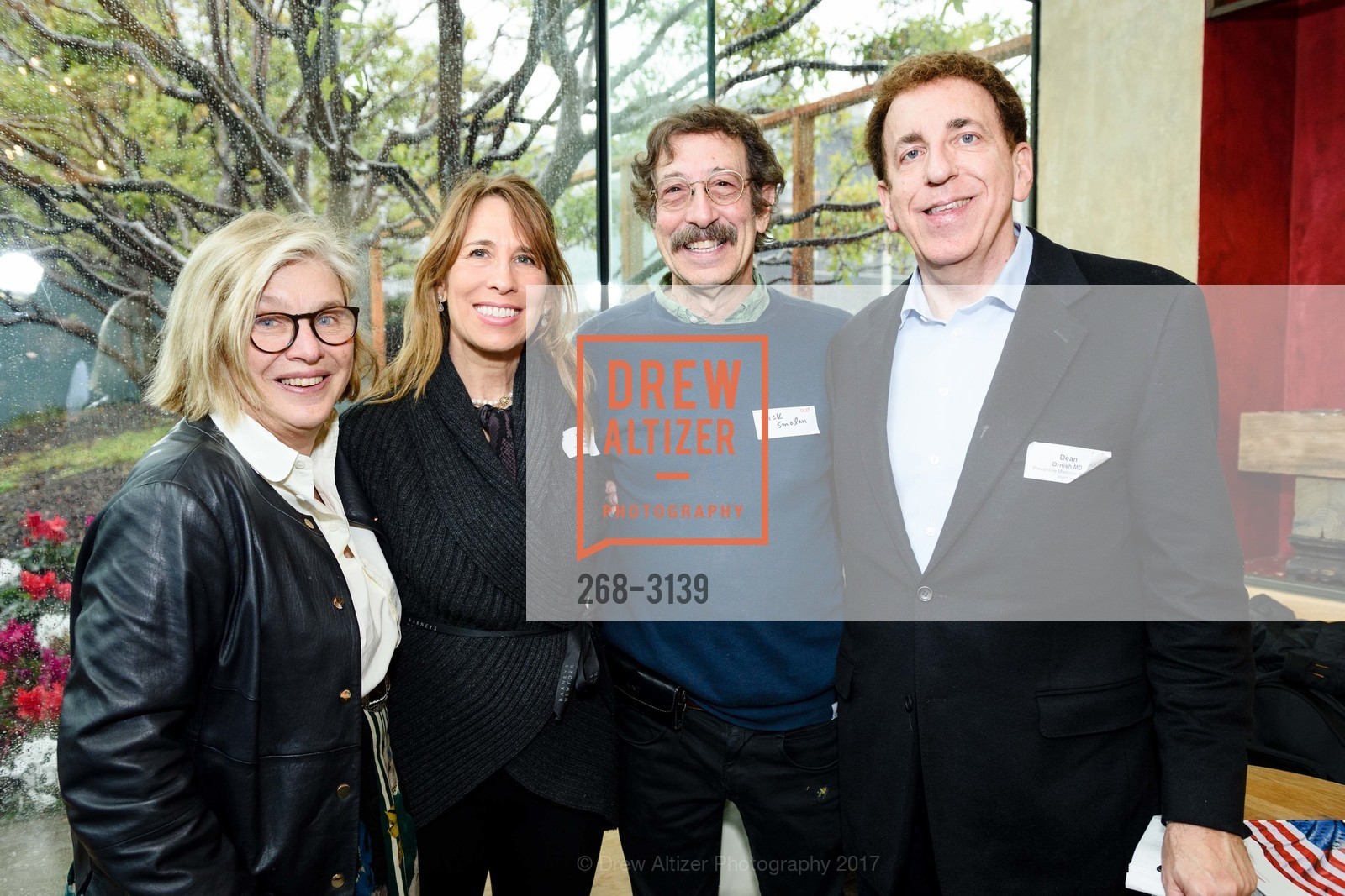 Allison Pobrislo, Rick Smolan, Dean Ornish, Digital, Life, Design's SFO Breakfast 2017, Samovar, November 16th, 2017, Photo #268-3139 Allison Pobrislo, Rick Smolan, Dean Ornish, Photo #268-3139