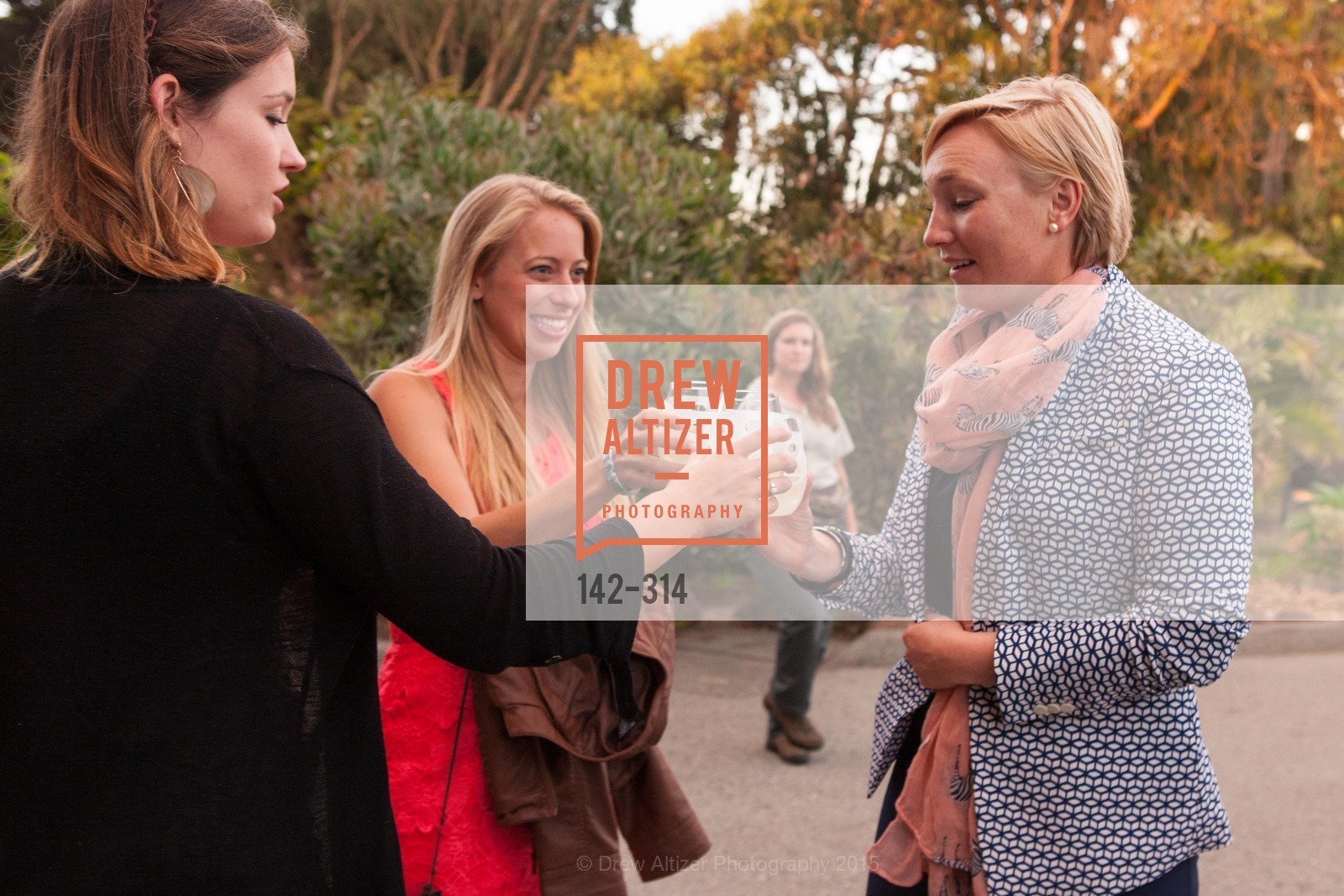 Madeleine Moore, Libby Reiser, Marike Hampshire, Gucci & Vogue Dinner, San Francisco Zoo. San Francisco Zoo, September 25th, 2015, Photo #142-314 Madeleine Moore, Libby Reiser, Marike Hampshire, Photo #142-314