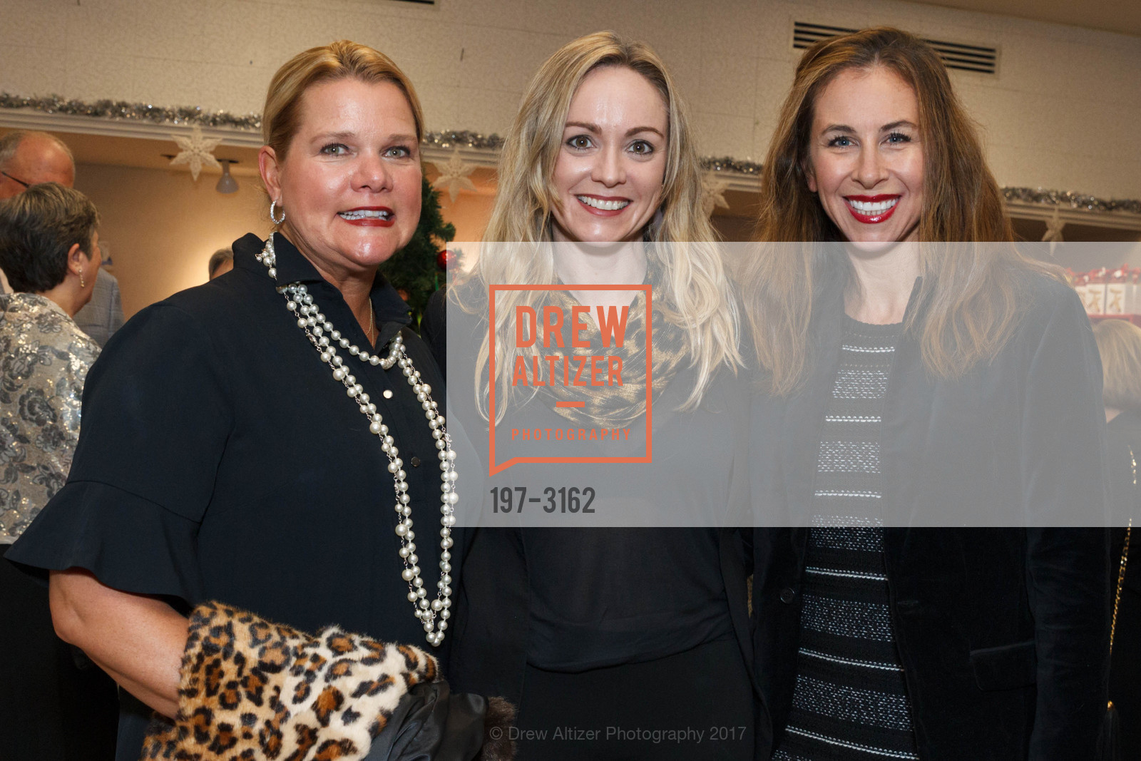 Kim Fama, Veronica Bell, Gina Eggert, Photo #197-3162