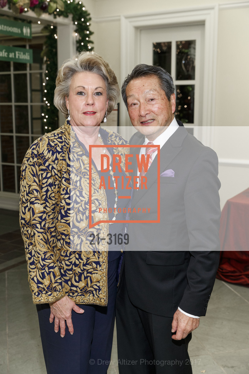 Renata Payne, Mike Poppleton, Holidays at Filoli Opening Night Reception 2017, Filoli. 86 Canada Rd, Woodside, CA 94062, November 18th, 2017, Photo #21-3169 Renata Payne, Mike Poppleton, Photo #21-3169