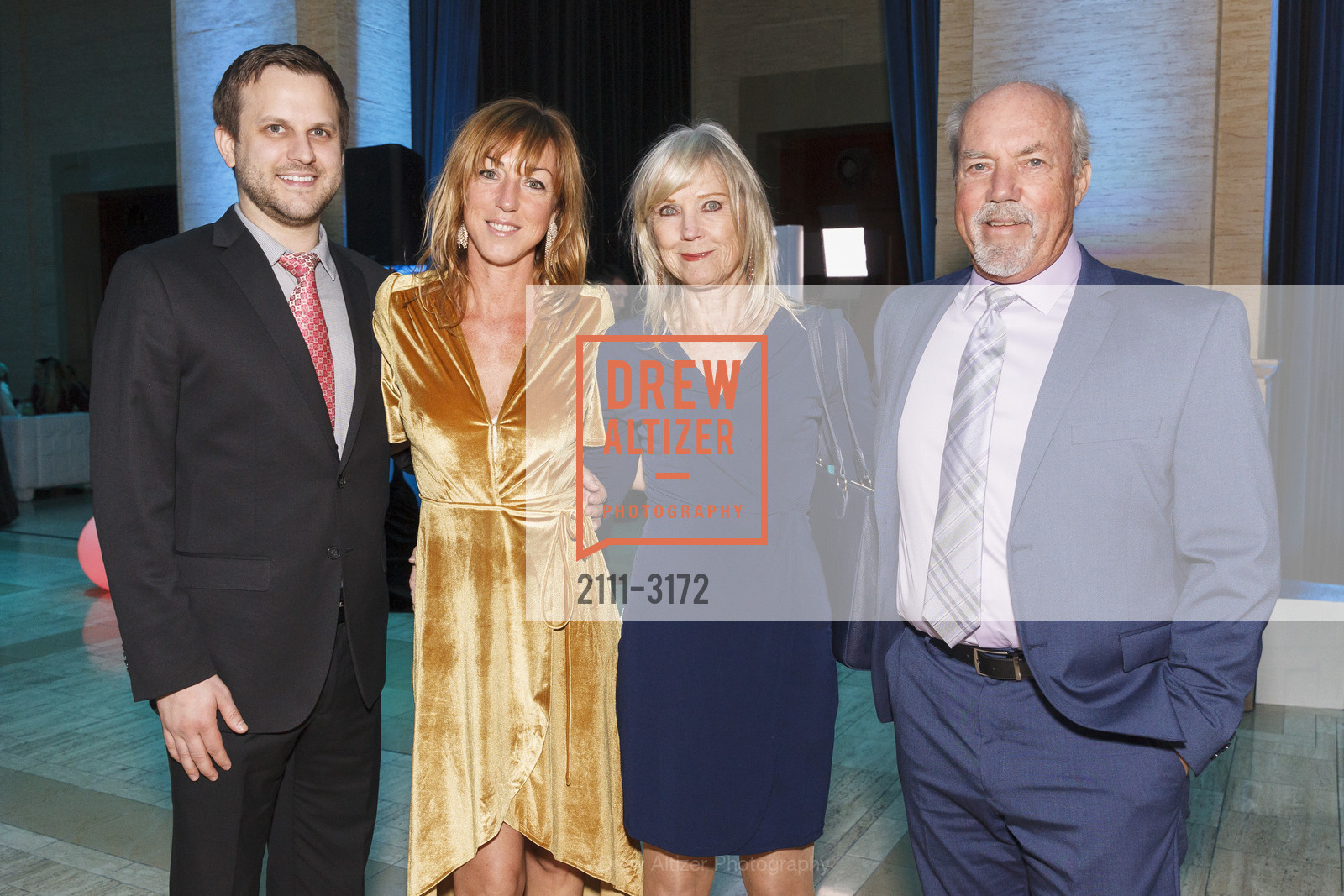 Lance Hein, Marilyn Dixon-Beckett, Gwendolyn Dixon-Beckett, Bruce Beckett, St. Francis Foundation's White Caps & Night Caps 2017, Benetly Reserve. 301 Battery Street United States, Photo #2111-3172 Lance Hein, Marilyn Dixon-Beckett, Gwendolyn Dixon-Beckett, Bruce Beckett, Photo #2111-3172