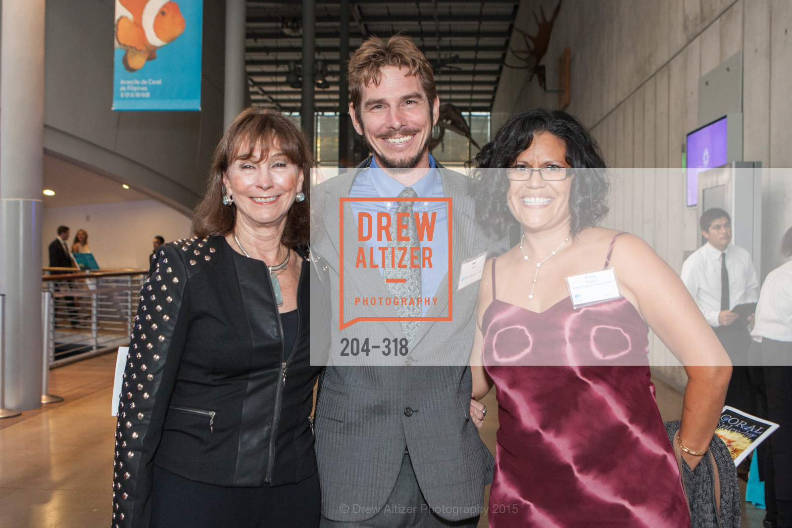 Elizabeth Wagner, Wesley Crile, Erica Perez, Gucci & Vogue Dinner, Academy of Sciences. Academy of Sciences, September 26th, 2015, Photo #204-318 Elizabeth Wagner, Wesley Crile, Erica Perez, Photo #204-318