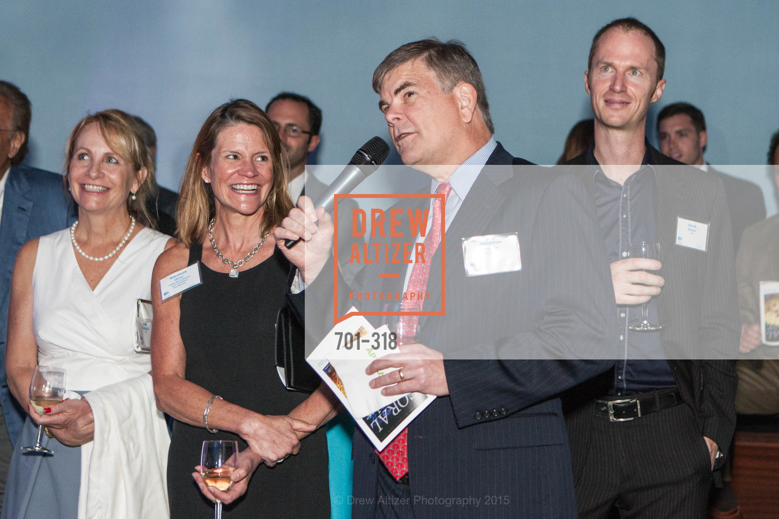 Leah Tuffanelli, Elizabeth Ulmer, Jonathan Graham, Gucci & Vogue Dinner, Academy of Sciences. Academy of Sciences, September 26th, 2015, Photo #701-318 Leah Tuffanelli, Elizabeth Ulmer, Jonathan Graham, Photo #701-318