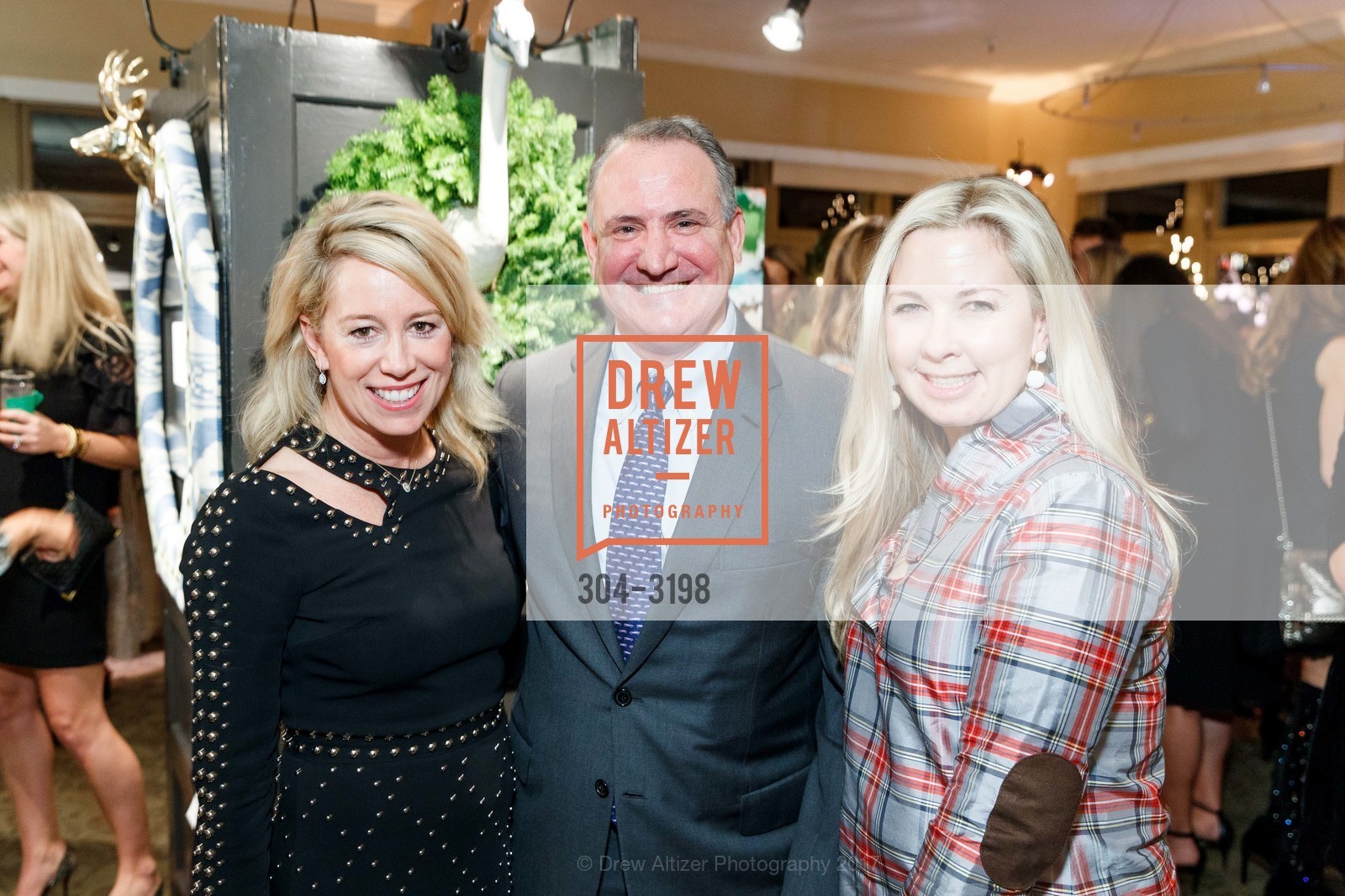 Elizabeth Johnson, Ed Conlon, Jingle and Mingle 2017, General's Residence, Upper Fort Mason. 1 Fort Mason, November 30th, 2017, Photo #304-3198 Elizabeth Johnson, Ed Conlon, Photo #304-3198