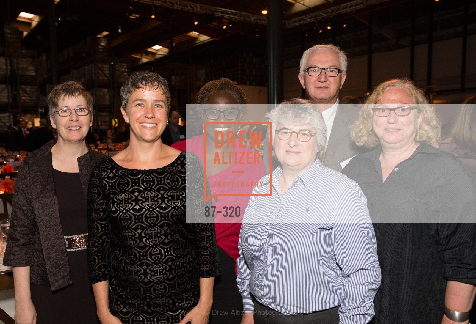 Maggie Lazar, Sue Bjodak, Lande Ajose, Deborah Schoenberg, George Lazar, Karen Fierer, Gucci & Vogue Dinner, SF- Marin Food Bank. SF- Marin Food Bank, . 900 Pennsylvania Ave, September 26th, 2015, Photo #87-320 Maggie Lazar, Sue Bjodak, Lande Ajose, Deborah Schoenberg, George Lazar, Karen Fierer, Photo #87-320