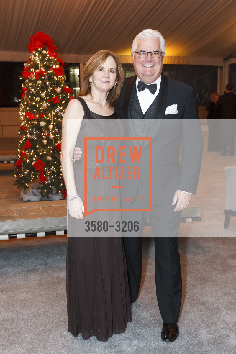 Peggy Conklin, Mike Conklin, Sovereign Order Of St John of Jerusalem Knights Hospitaller White Cross Ball, St. Regis. 125 3rd St, San Francisco, CA 94103, December 2nd, 2017, Photo #3580-3206 Peggy Conklin, Mike Conklin, Photo #3580-3206