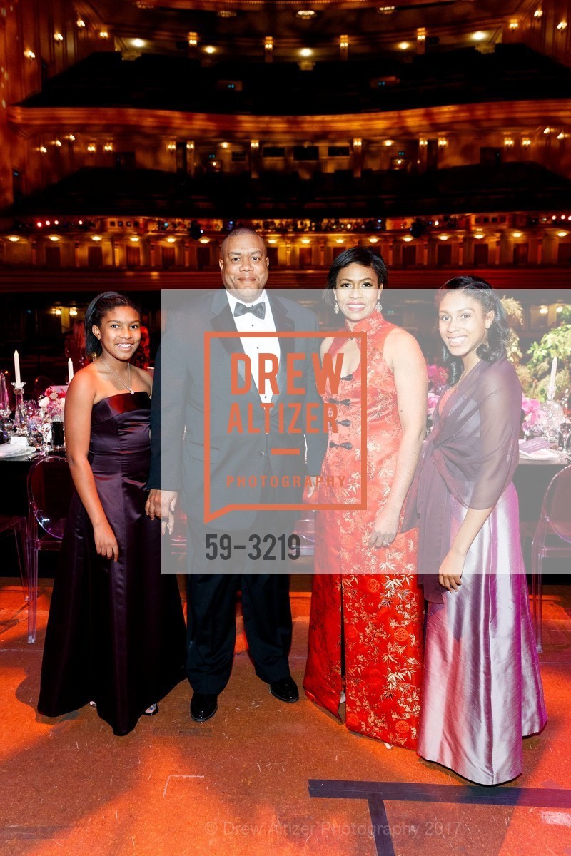 Caitlin Lane, Rondall Lane, Danielle Lane, Maya Lane, Dinner on the Opera House Stage 2017, War Memorial Opera House, December 4th, 2017, Photo #59-3219 Caitlin Lane, Rondall Lane, Danielle Lane, Maya Lane, Photo #59-3219