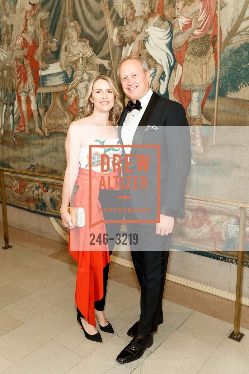 Kim Dempster, Mark Dempster, Dinner on the Opera House Stage 2017, War Memorial Opera House, December 4th, 2017, Photo #246-3219 Kim Dempster, Mark Dempster, Photo #246-3219