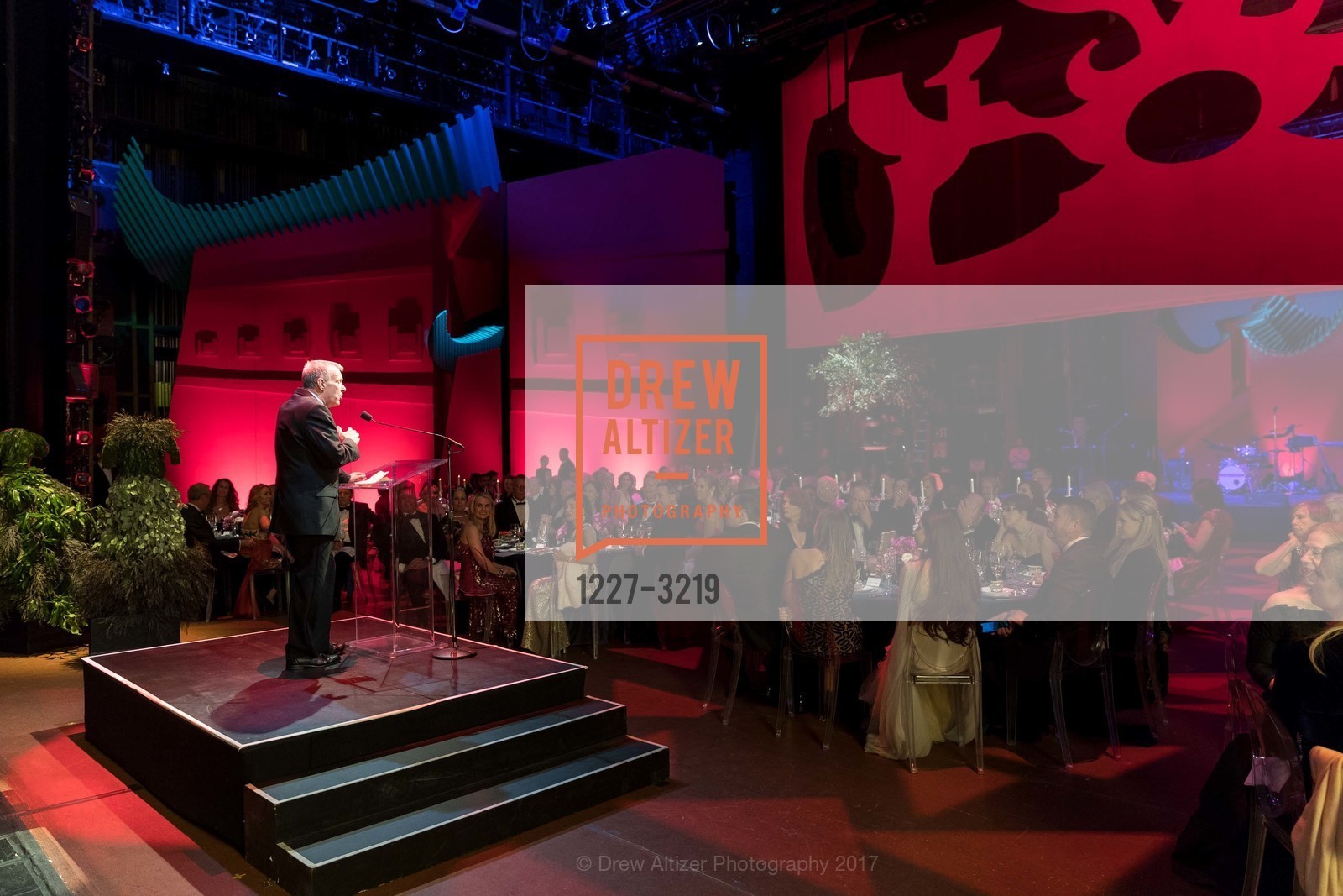 David Gockley, Dinner on the Opera House Stage 2017, War Memorial Opera House, December 4th, 2017, Photo #1227-3219 David Gockley, Photo #1227-3219