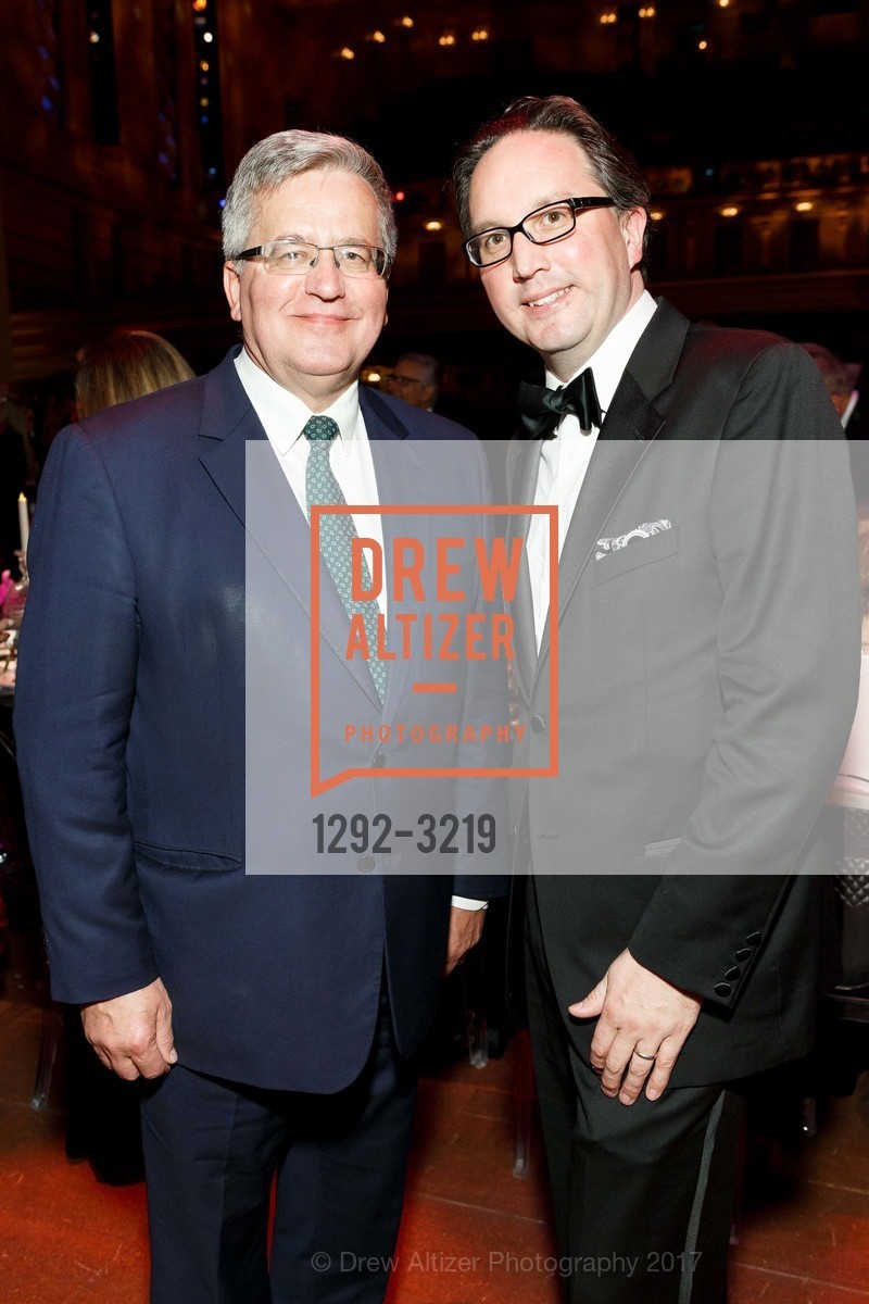 Matthew Shilvock, Dinner on the Opera House Stage 2017, War Memorial Opera House, December 4th, 2017, Photo #1292-3219 Matthew Shilvock, Photo #1292-3219