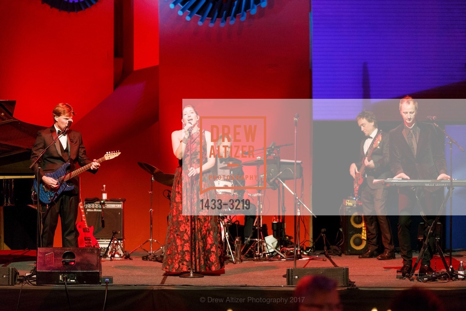 Performance, Dinner on the Opera House Stage 2017, War Memorial Opera House, December 4th, 2017, Photo #1433-3219 Performance, Photo #1433-3219