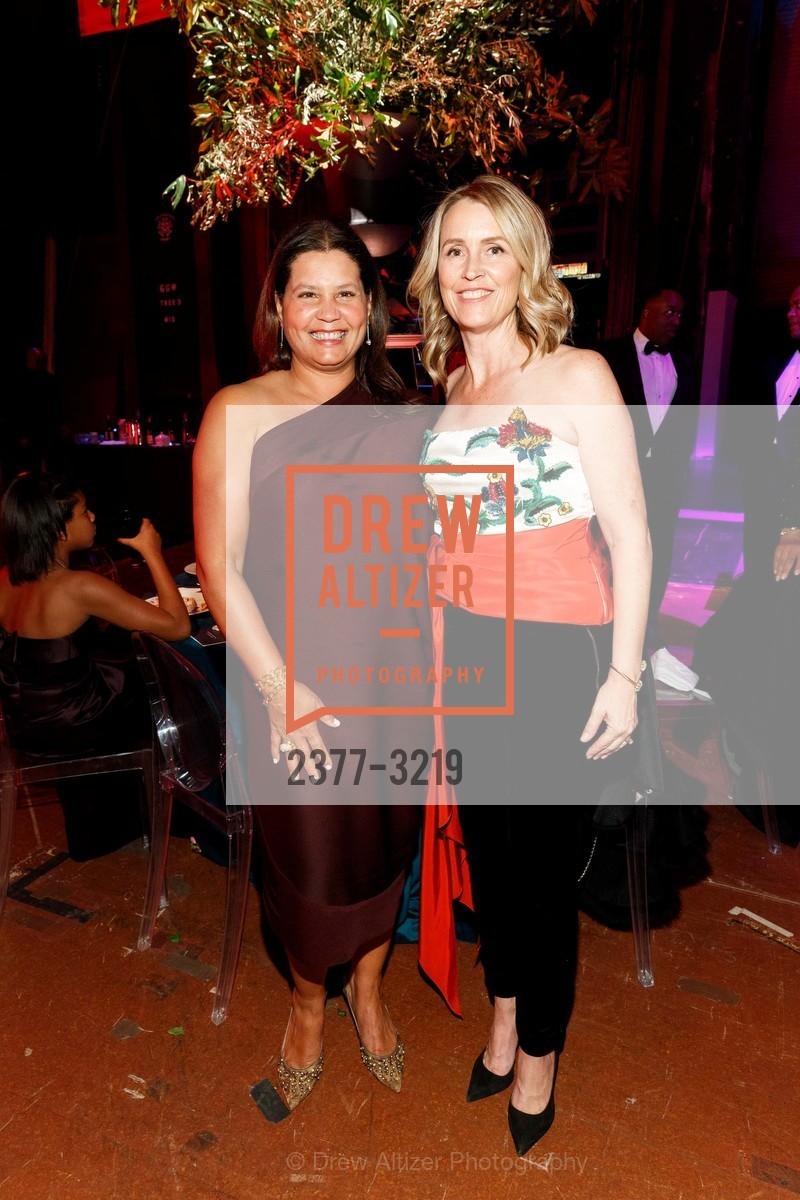 Kim Dempster, Dinner on the Opera House Stage 2017, War Memorial Opera House, Photo #2377-3219 Kim Dempster, Photo #2377-3219