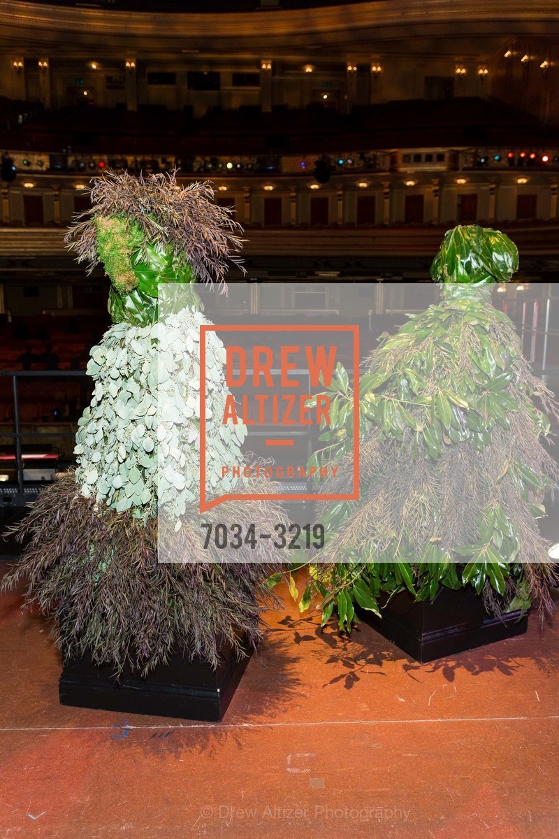 Atmosphere, Dinner on the Opera House Stage 2017, War Memorial Opera House, Photo #7034-3219 Atmosphere, Photo #7034-3219