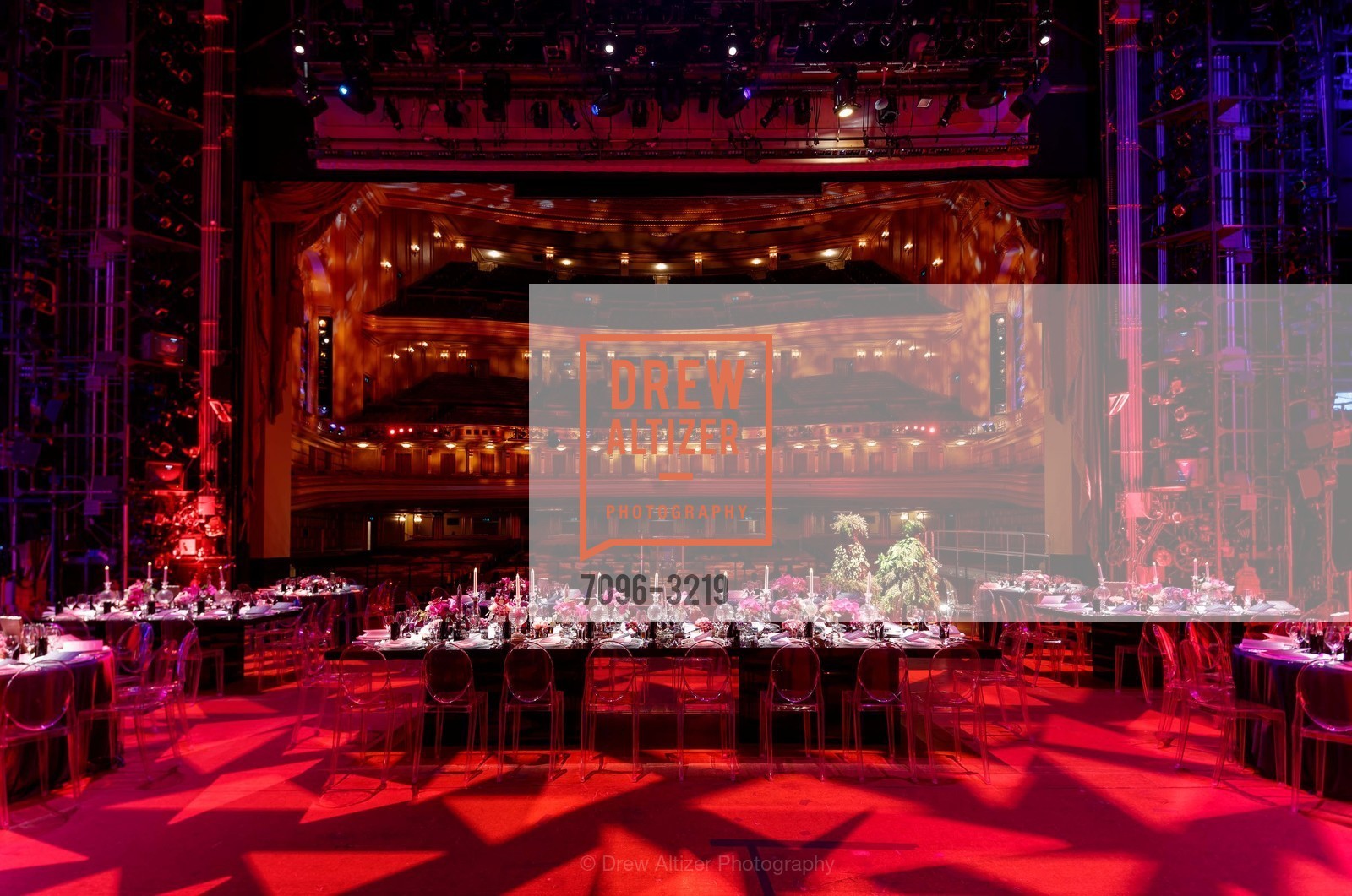 Atmosphere, Dinner on the Opera House Stage 2017, War Memorial Opera House, Photo #7096-3219 Atmosphere, Photo #7096-3219