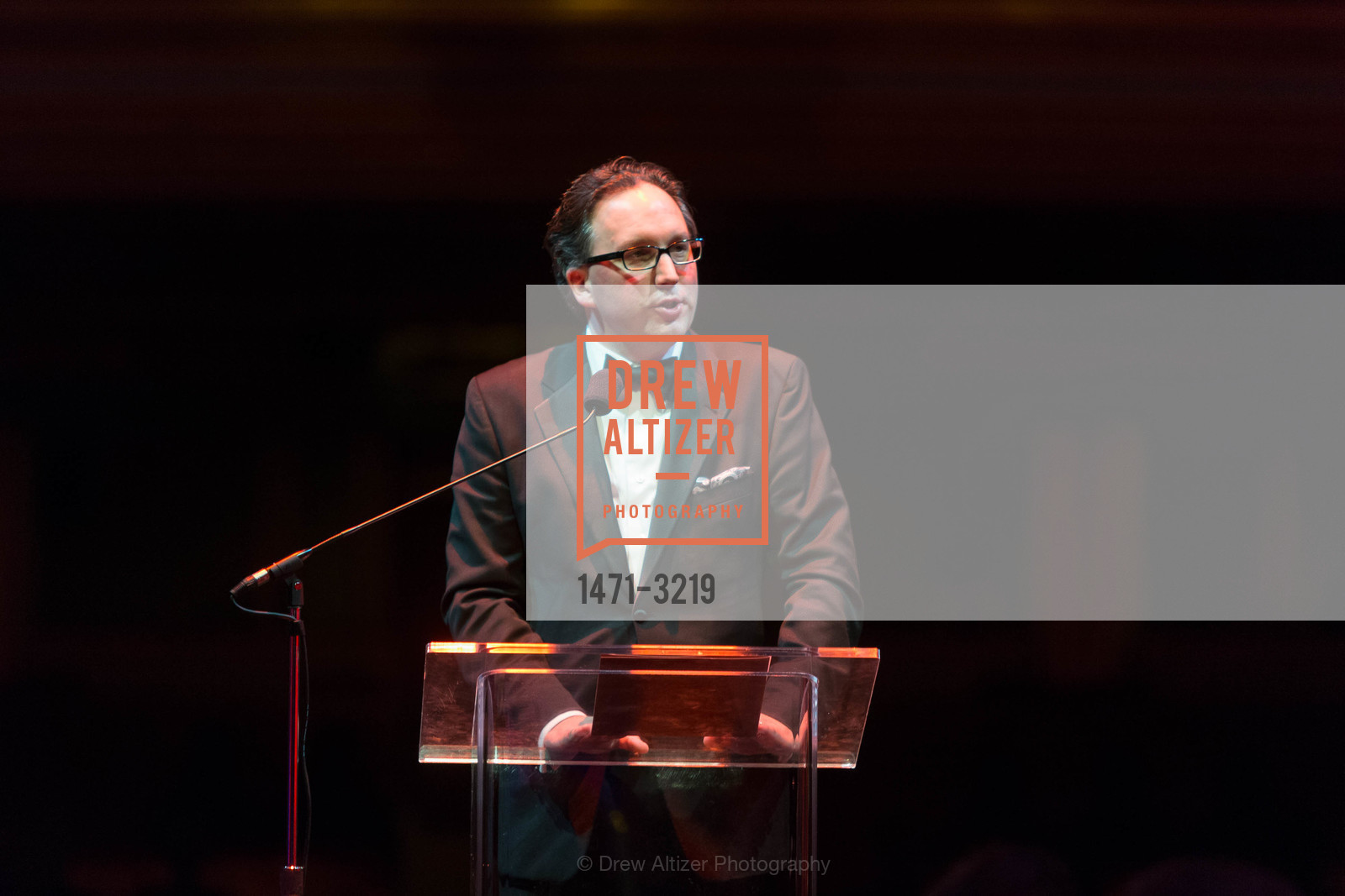 Matthew Shilvock, Dinner on the Opera House Stage 2017, War Memorial Opera House, Photo #1471-3219 Matthew Shilvock, Photo #1471-3219