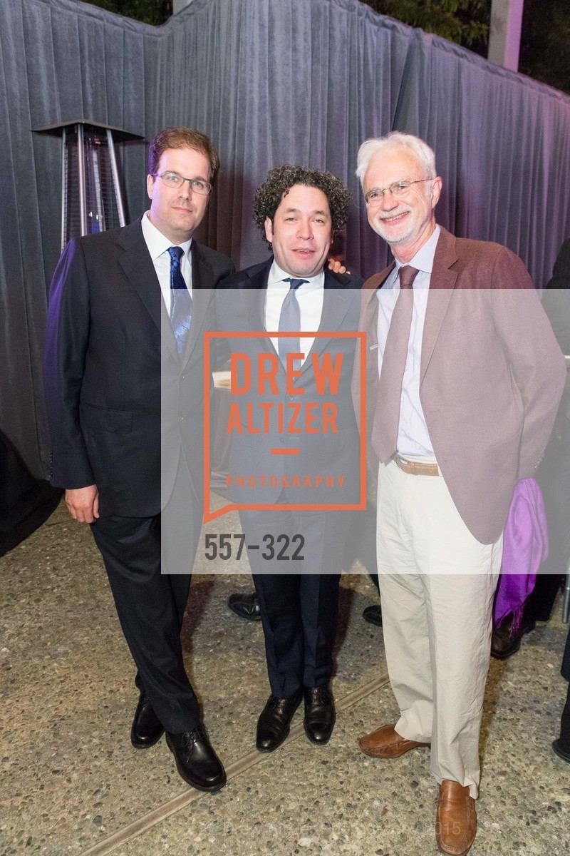 Matias Tarnopolsky, Gustavo Dudamel, John Adams, Gucci & Vogue Dinner, UC Berkeley's Greek Theatre. UC Berkeley's Greek Theatre, . 2001 Gayley Rd, September 25th, 2015, Photo #557-322 Matias Tarnopolsky, Gustavo Dudamel, John Adams, Photo #557-322