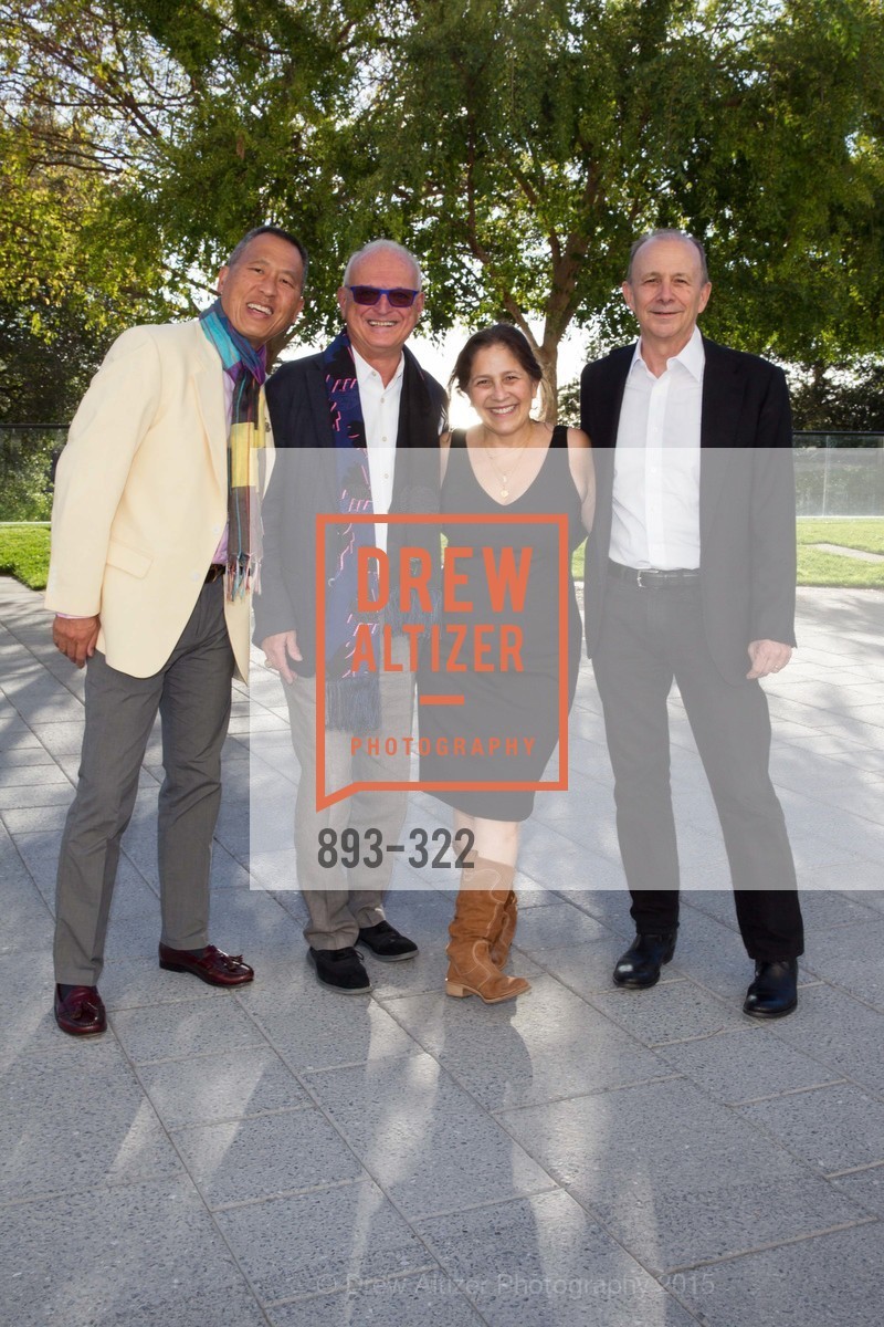 Darrell Louie, Paul Templeton, Michelle Owen, Stewart Owen, Gucci & Vogue Dinner, UC Berkeley's Greek Theatre. UC Berkeley's Greek Theatre, . 2001 Gayley Rd, September 25th, 2015, Photo #893-322 Darrell Louie, Paul Templeton, Michelle Owen, Stewart Owen, Photo #893-322