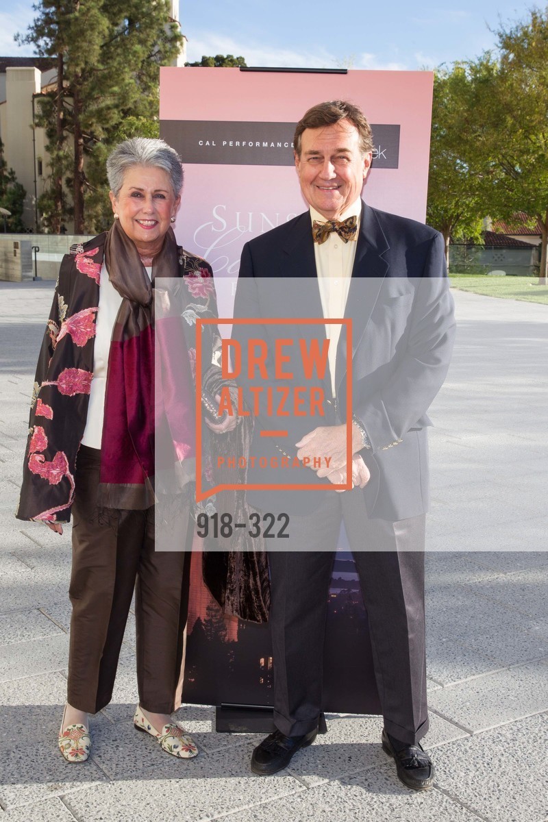 Jessie Grote, Jeffrey Grote, Gucci & Vogue Dinner, UC Berkeley's Greek Theatre. UC Berkeley's Greek Theatre, . 2001 Gayley Rd, September 25th, 2015, Photo #918-322 Jessie Grote, Jeffrey Grote, Photo #918-322