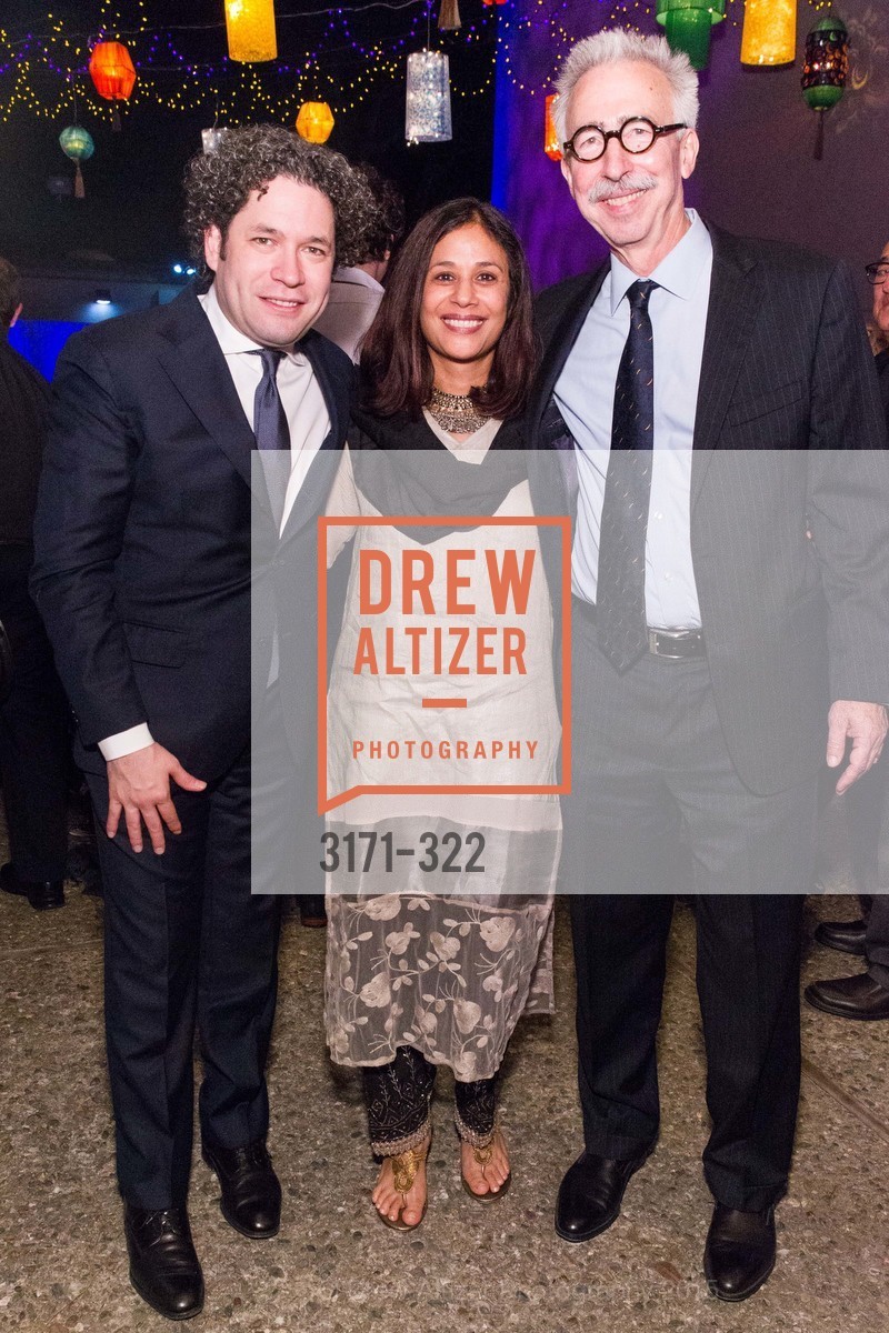 Gustavo Dudamel, Janaki Bakhle, Nicholas Dirks, Gucci & Vogue Dinner, UC Berkeley's Greek Theatre. UC Berkeley's Greek Theatre, . 2001 Gayley Rd, September 25th, 2015, Photo #3171-322 Gustavo Dudamel, Janaki Bakhle, Nicholas Dirks, Photo #3171-322