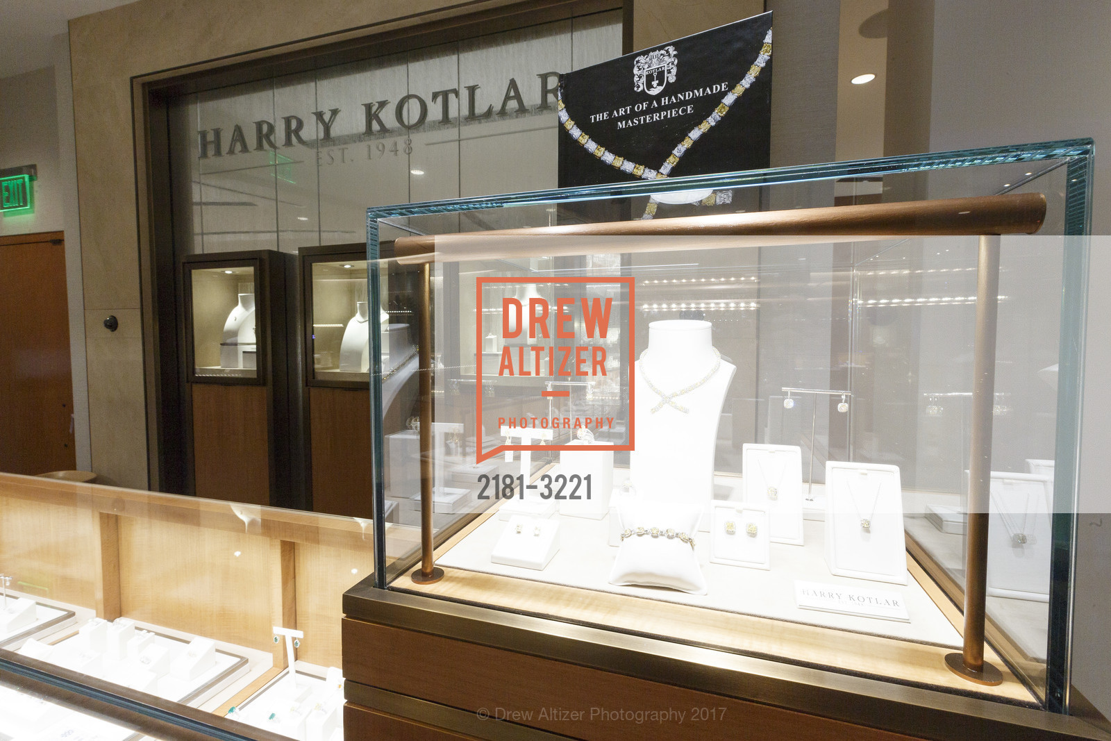 Atmosphere, Harry Kotlar Screening at Shreve & Co., Shreve & Co. 150 Post St, December 5th, 2017, Photo #2181-3221 Atmosphere, Photo #2181-3221