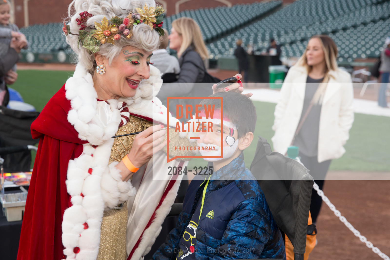 Holiday Heroes 2017, AT&T Park. 24 Willie Mays Plaza, San Francisco, CA, December 5th, 2017, Photo #2084-3225 Photo #2084-3225