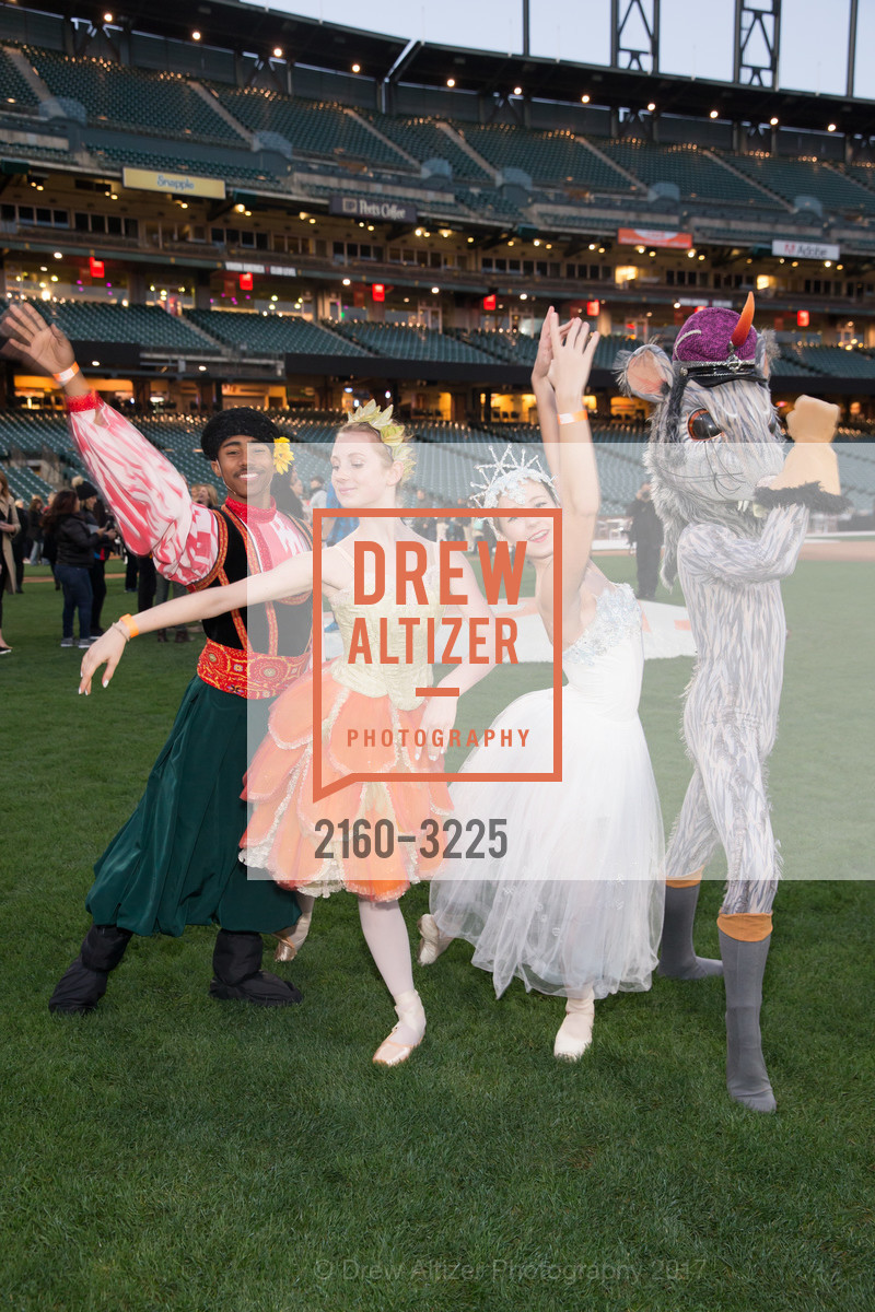 Dancers, Holiday Heroes 2017, AT&T Park. 24 Willie Mays Plaza, San Francisco, CA, December 5th, 2017, Photo #2160-3225 Dancers, Photo #2160-3225