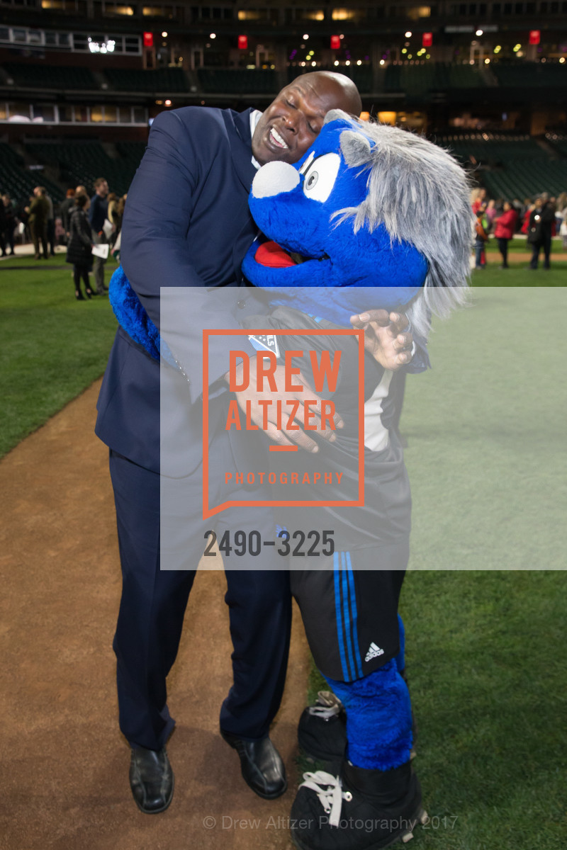 Adonal Foyle, Holiday Heroes 2017, AT&T Park. 24 Willie Mays Plaza, San Francisco, CA, December 5th, 2017, Photo #2490-3225 Adonal Foyle, Photo #2490-3225