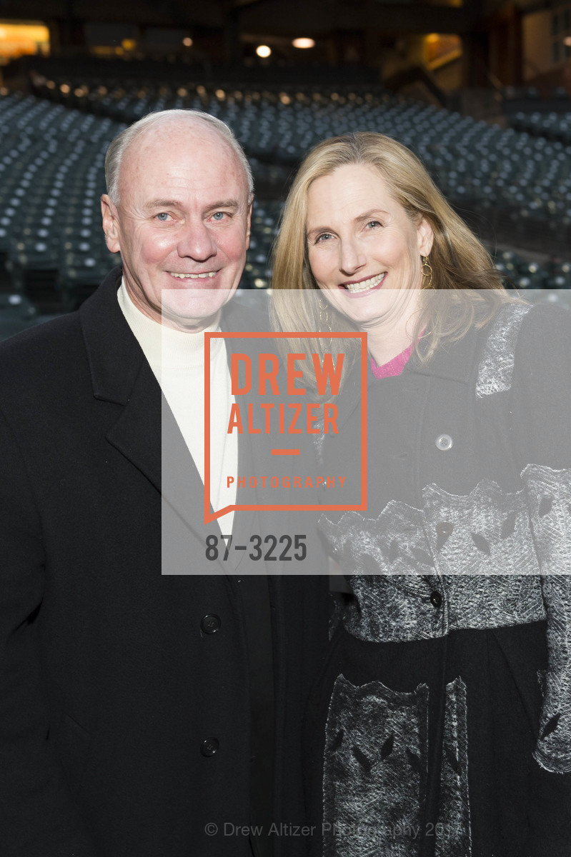 Gary Barton, Christine Varon, Holiday Heroes 2017, AT&T Park. 24 Willie Mays Plaza, San Francisco, CA, December 5th, 2017, Photo #87-3225 Gary Barton, Christine Varon, Photo #87-3225