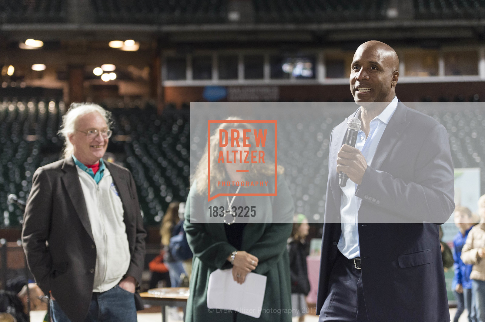 Mike Herbst, Amy Wender-Hoch, Barry Bonds, Holiday Heroes 2017, AT&T Park. 24 Willie Mays Plaza, San Francisco, CA, December 5th, 2017, Photo #183-3225 Mike Herbst, Amy Wender-Hoch, Barry Bonds, Photo #183-3225