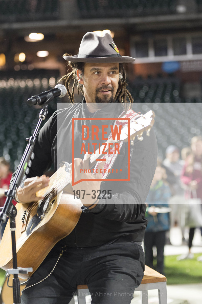 Michael Franti, Holiday Heroes 2017, AT&T Park. 24 Willie Mays Plaza, San Francisco, CA, December 5th, 2017, Photo #197-3225 Michael Franti, Photo #197-3225
