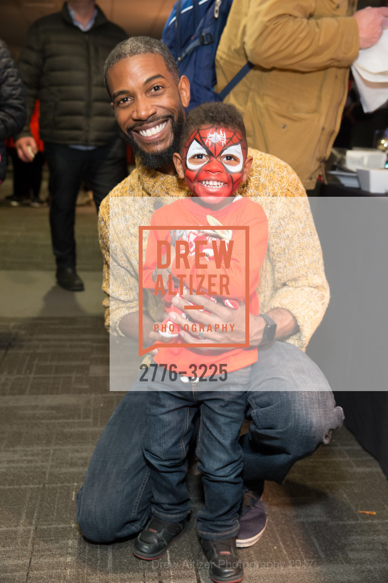 Ayres, Cayden Ayres, Holiday Heroes 2017, AT&T Park. 24 Willie Mays Plaza, San Francisco, CA, December 5th, 2017, Photo #2776-3225 Ayres, Cayden Ayres, Photo #2776-3225