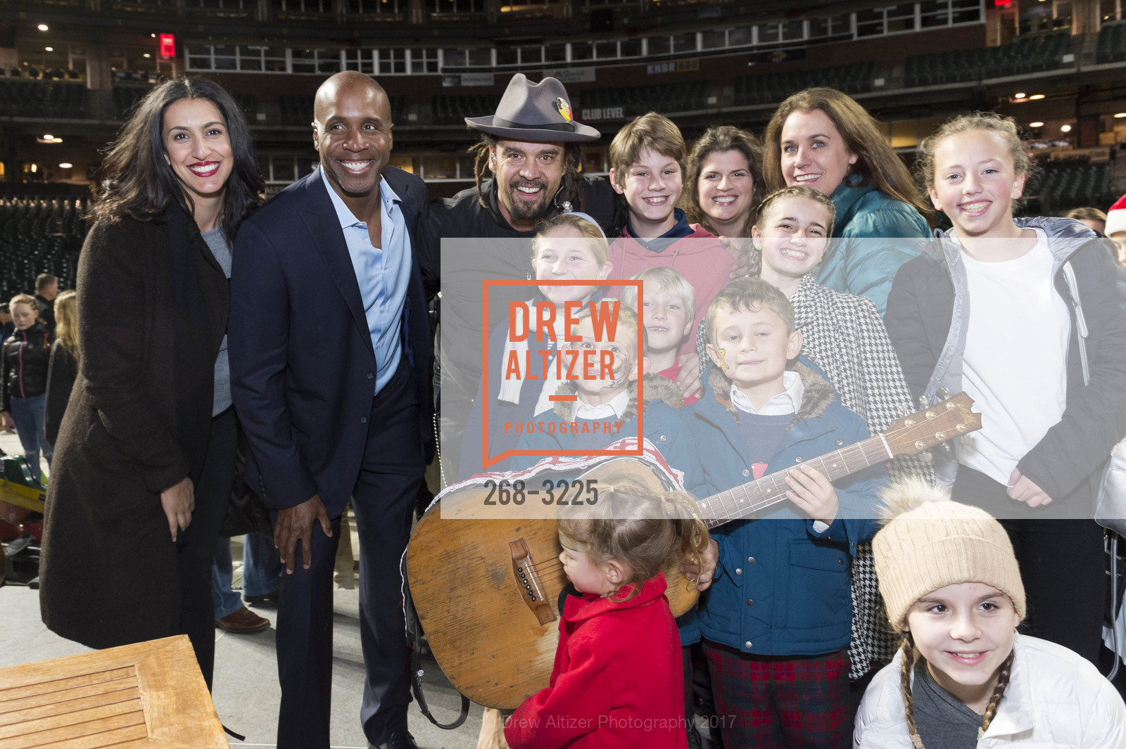 Sara Agah Franti, Barry Bonds, Michael Franti, Amy Wender-Hoch, Kelley O'Brien, Holiday Heroes 2017, AT&T Park. 24 Willie Mays Plaza, San Francisco, CA, December 5th, 2017, Photo #268-3225 Sara Agah Franti, Barry Bonds, Michael Franti, Amy Wender-Hoch, Kelley O'Brien, Photo #268-3225