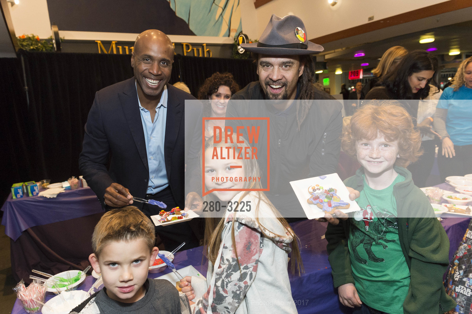 Barry Bonds, Michael Franti, Holiday Heroes 2017, AT&T Park. 24 Willie Mays Plaza, San Francisco, CA, December 5th, 2017, Photo #280-3225 Barry Bonds, Michael Franti, Photo #280-3225