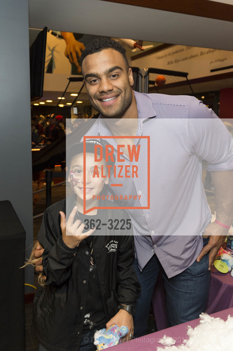 AJ Heineken, Soloman Thomas, Holiday Heroes 2017, AT&T Park. 24 Willie Mays Plaza, San Francisco, CA, December 5th, 2017, Photo #362-3225 AJ Heineken, Soloman Thomas, Photo #362-3225