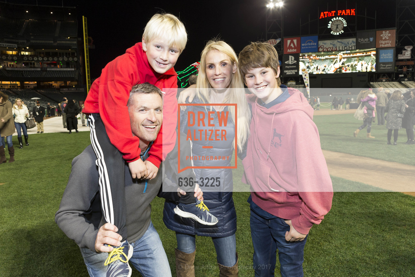 Bill Johnston, Aiden Johnston, Emily Johnston, Jonathan Johnston, Holiday Heroes 2017, AT&T Park. 24 Willie Mays Plaza, San Francisco, CA, December 5th, 2017, Photo #636-3225 Bill Johnston, Aiden Johnston, Emily Johnston, Jonathan Johnston, Photo #636-3225