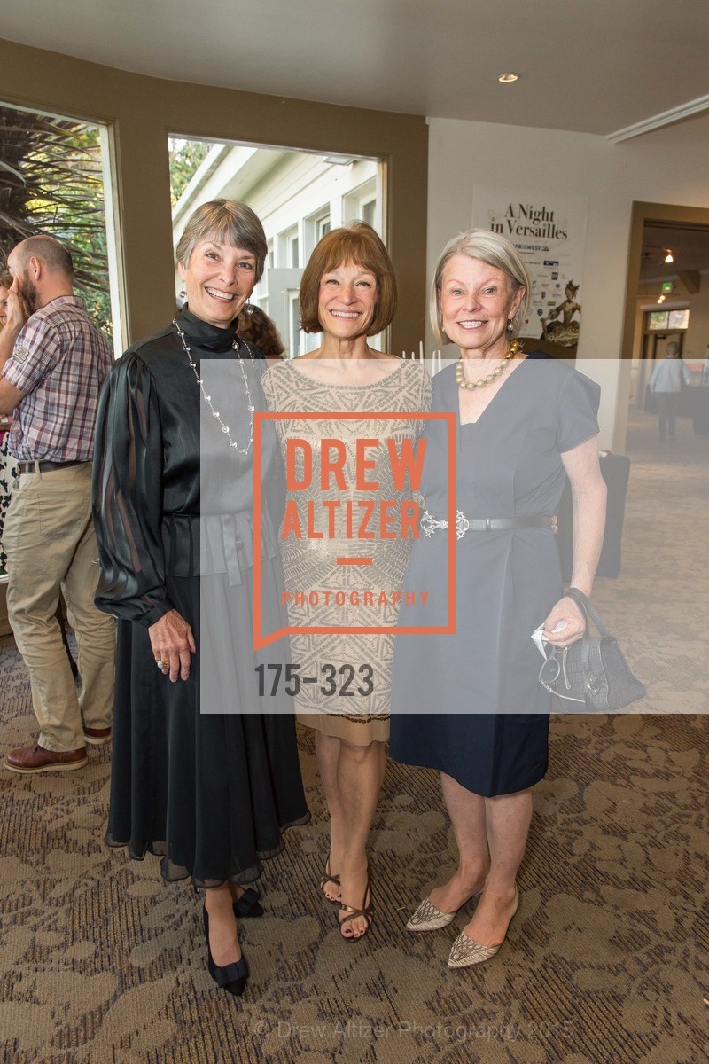 Donna Marie Hayes, Barbara Trenary, Pamela Lemley, Gucci & Vogue Dinner, General's Residence. General's Residence, . 1 Franklin St, September 25th, 2015, Photo #175-323 Donna Marie Hayes, Barbara Trenary, Pamela Lemley, Photo #175-323
